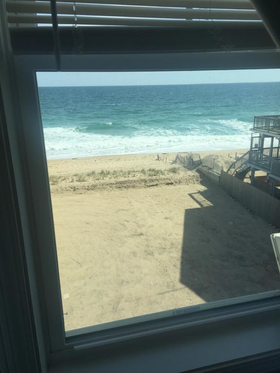 Misquamicut Beach Front Inn Westerly Extérieur photo