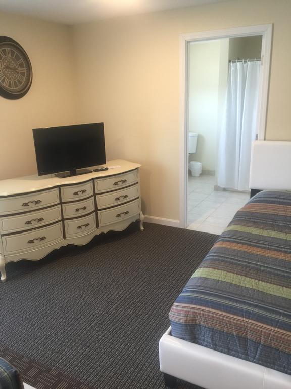 Misquamicut Beach Front Inn Westerly Extérieur photo