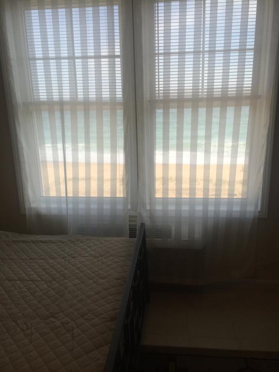 Misquamicut Beach Front Inn Westerly Extérieur photo