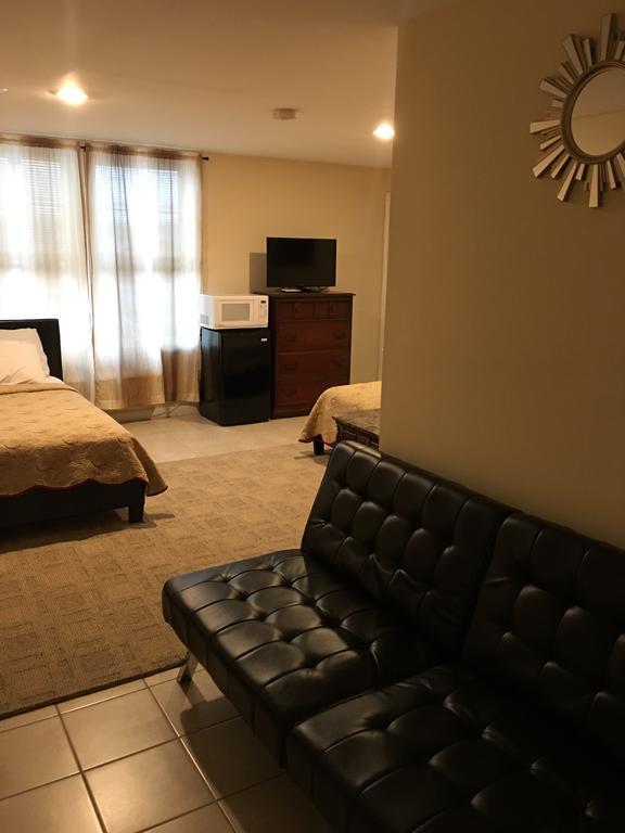 Misquamicut Beach Front Inn Westerly Extérieur photo