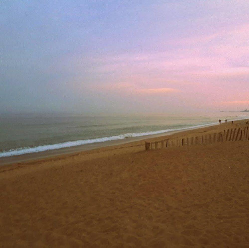Misquamicut Beach Front Inn Westerly Extérieur photo