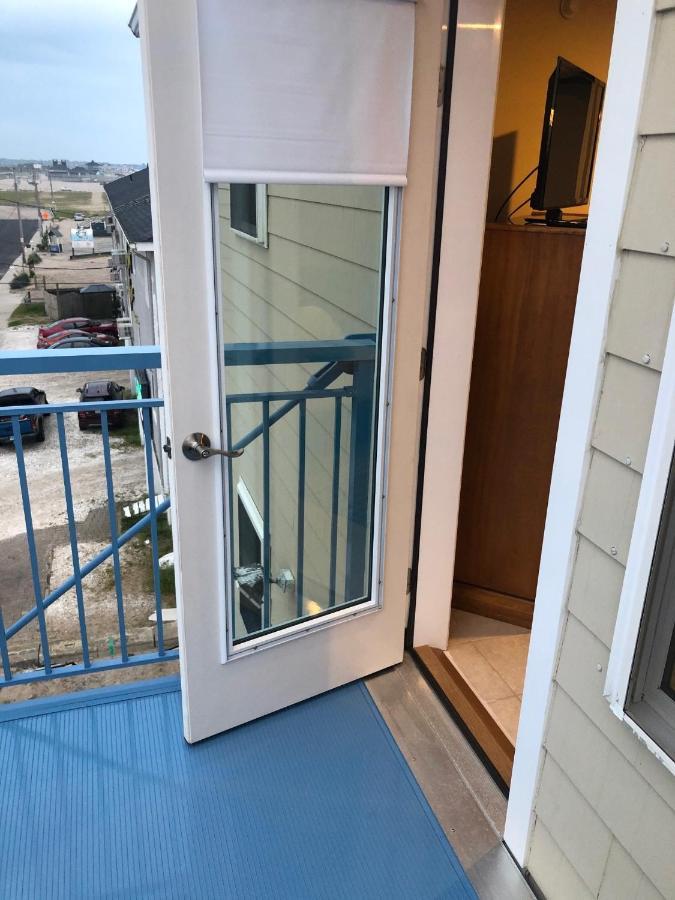 Misquamicut Beach Front Inn Westerly Extérieur photo